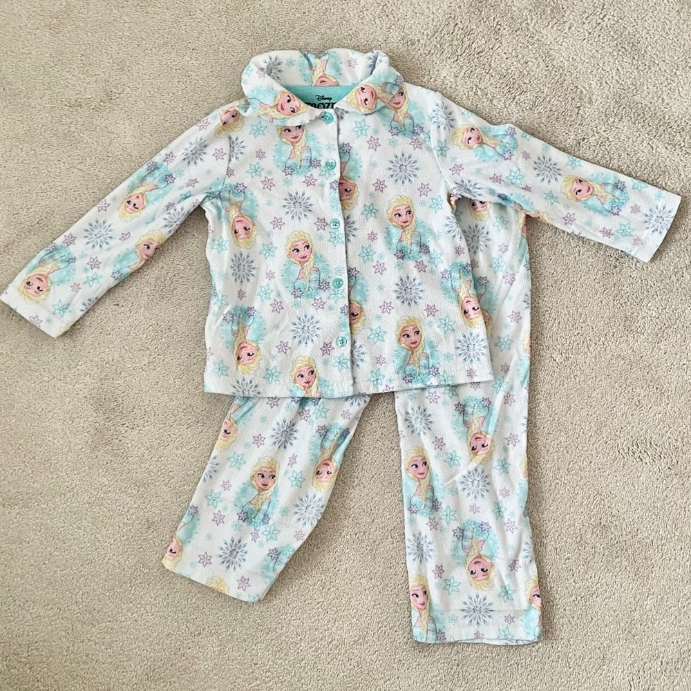 Adorable Frozen Elsa Pajama set size 4T toddler girls